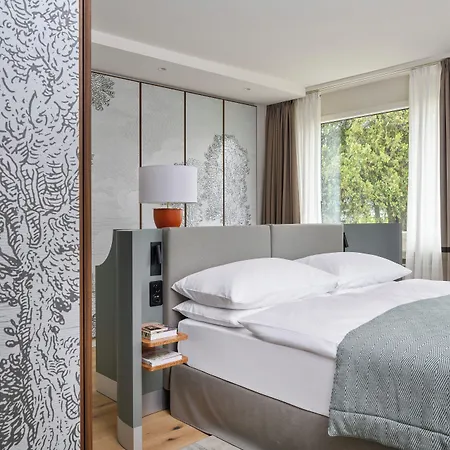 Hotel Angleterre 4*