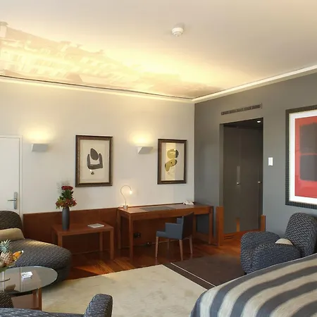 Angleterre Hotel 4*